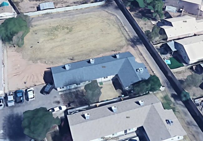 Building Photo - 1013 E Commonwealth Pl