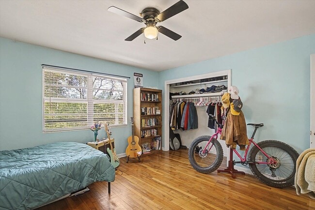 Building Photo - 233 Westridge Dr