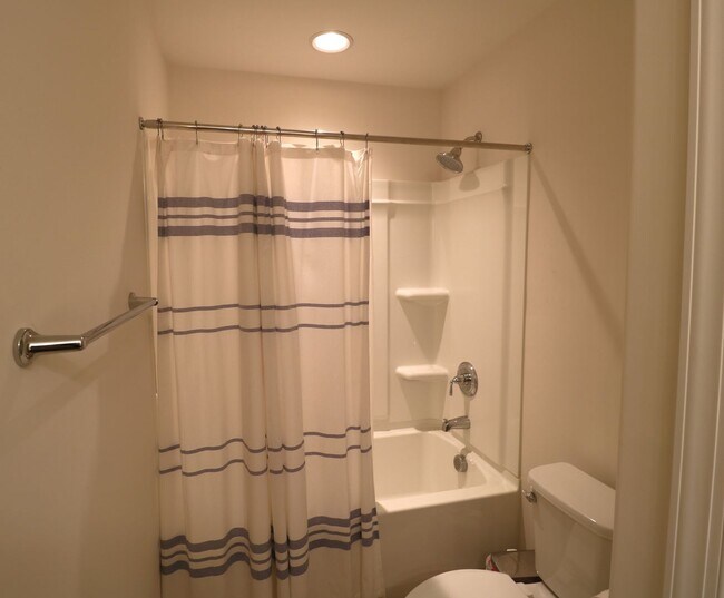 Building Photo - 860 Silver Leaf Dr