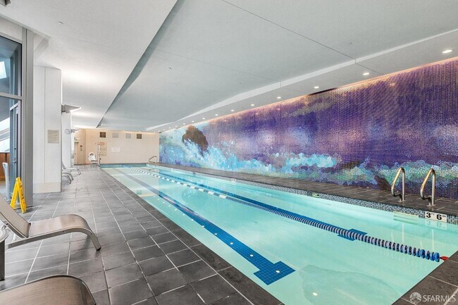 Building Photo - 333 Main St