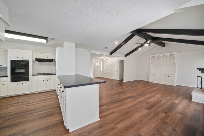 Building Photo - 719 Thornwood Dr