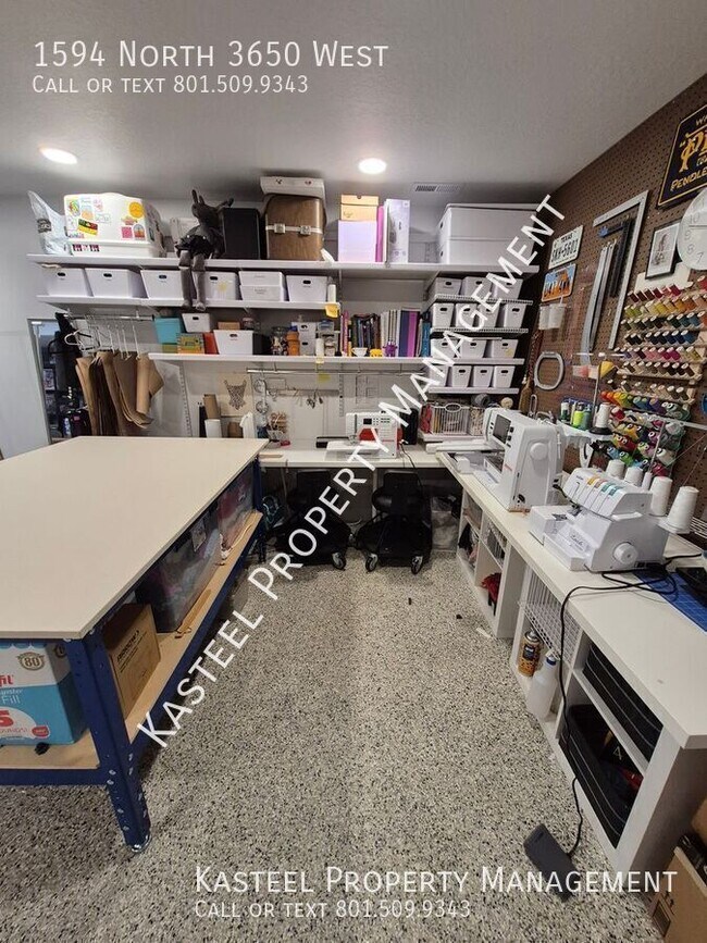 Building Photo - 1594 N 3650 W