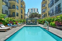 Building Photo - 889 Date St