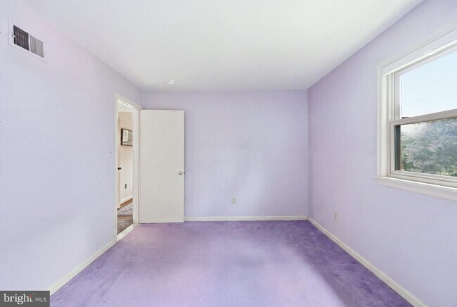 Building Photo - 6605 Grey Fox Dr