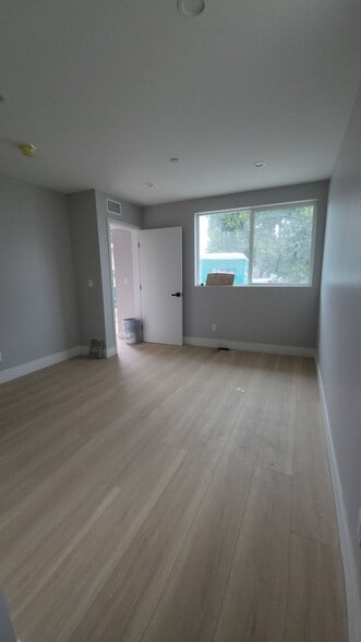 Building Photo - 5729 Klump Ave