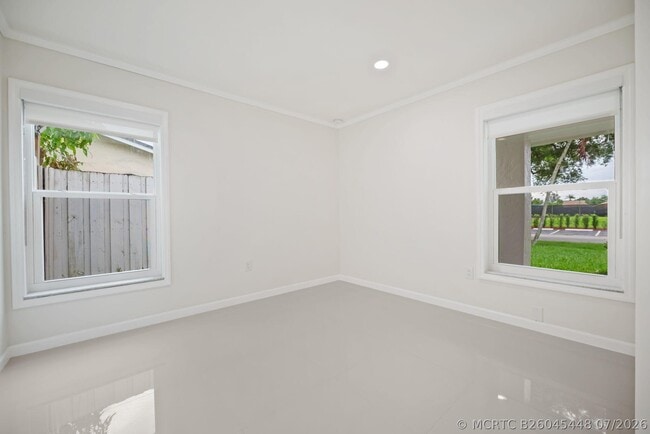 Building Photo - 561 SW 168th Terrace