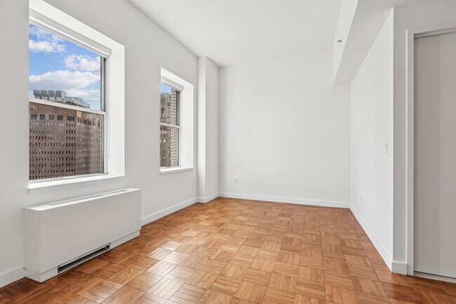 Interior Photo - 20 Exchange