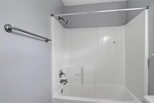 Building Photo - 605 Inverleith Cir