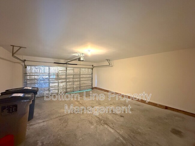 Building Photo - 7004 Paddle Wheel Ln