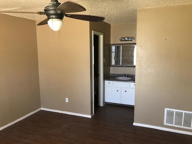 Building Photo - 6316 27th St