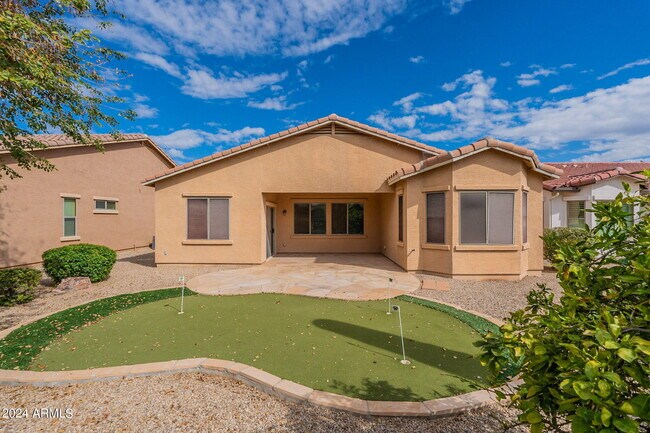 Building Photo - 2623 E San Mateo Dr