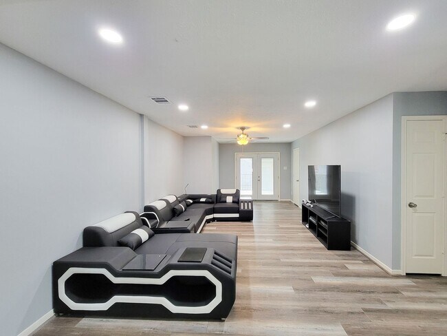 Building Photo - The perfect place to come home to! This be...