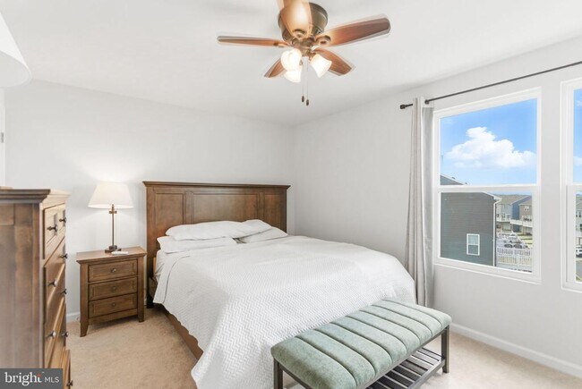 Building Photo - 66 National St