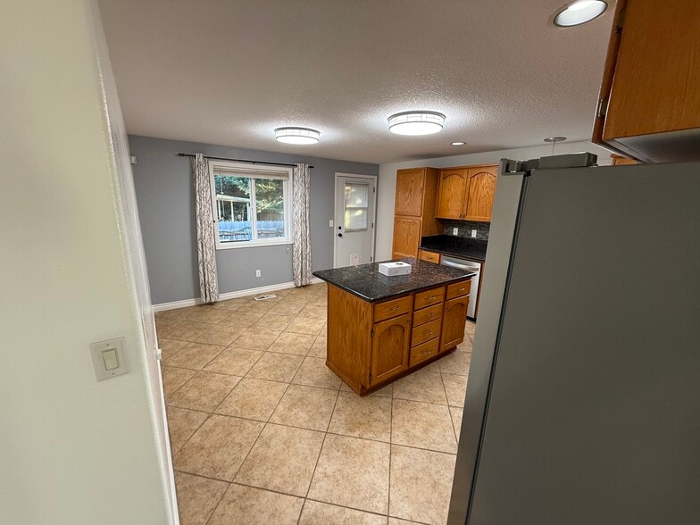 Building Photo - 13001 NE 89th St