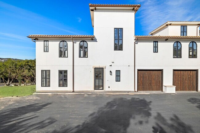 Building Photo - 2700 Bee Creek Rd