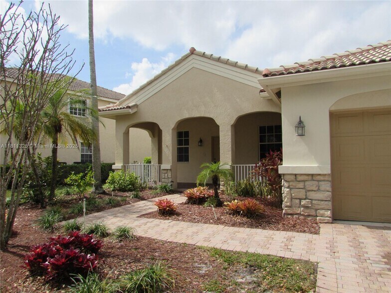 Building Photo - 3851 Falcon Ridge Cir
