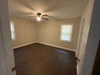 Building Photo - 5425 Herndon Blvd