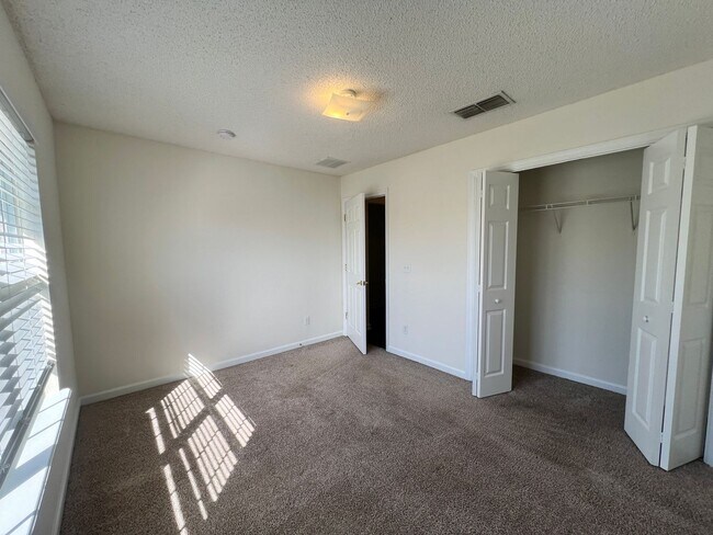 Building Photo - $1495- 3/2 in Palm Coast
