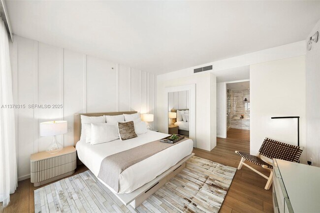 Building Photo - 2201 Collins Ave