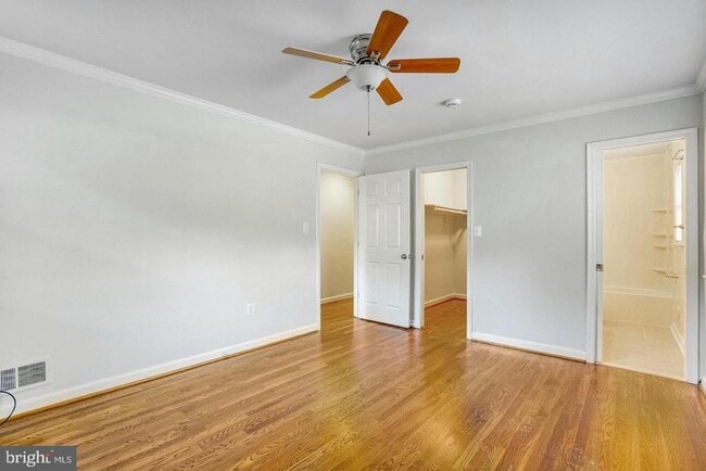 Building Photo - 9821 Hampton Ln