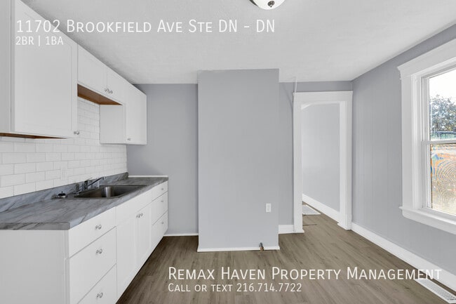 Building Photo - 11702 Brookfield Ave