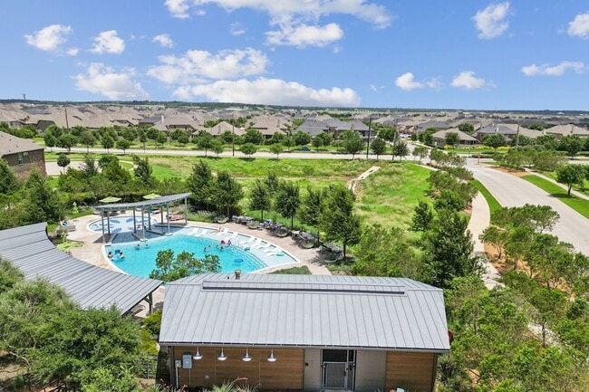 Building Photo - 913 Parkside Dr