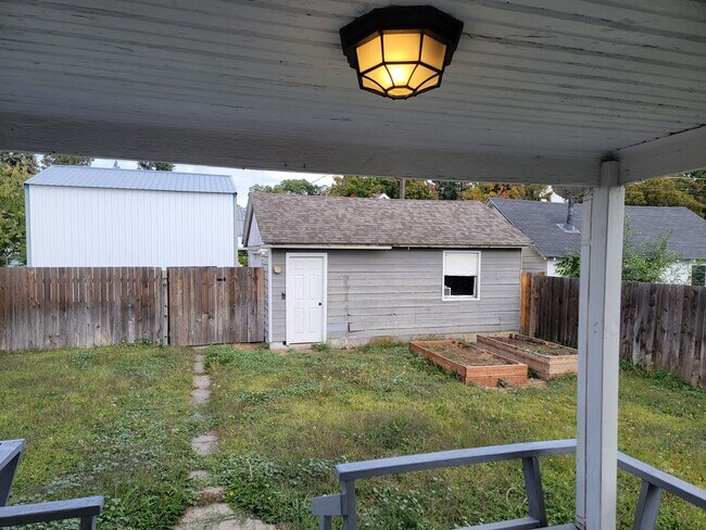 Building Photo - Beautiful 4-Bedroom Home In The Garland Di...