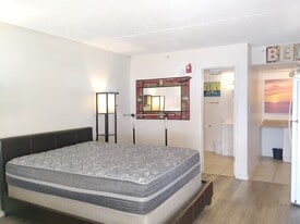 Building Photo - 2506 S Ocean Blvd
