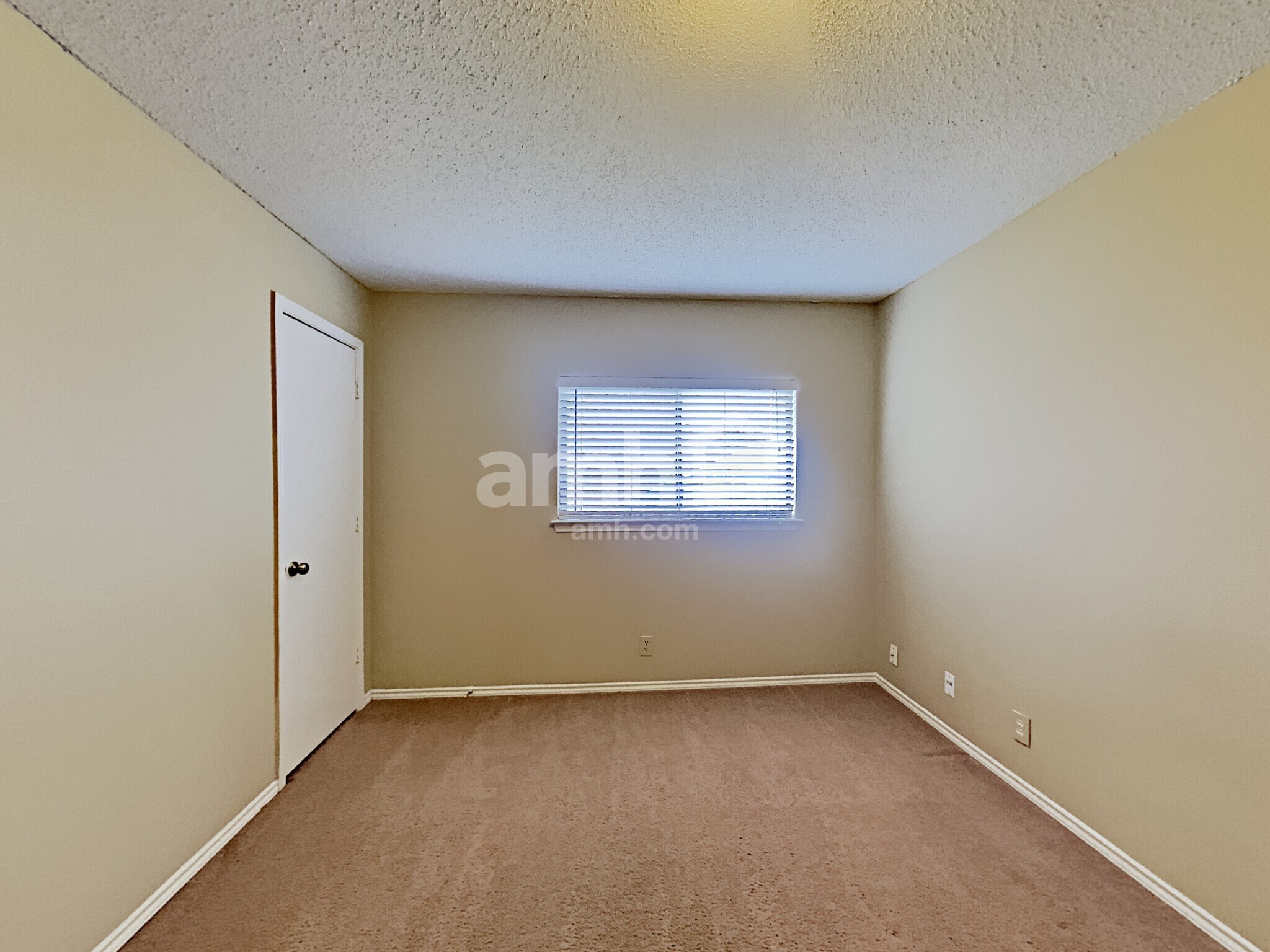 Building Photo - 7810 Dueling Oak