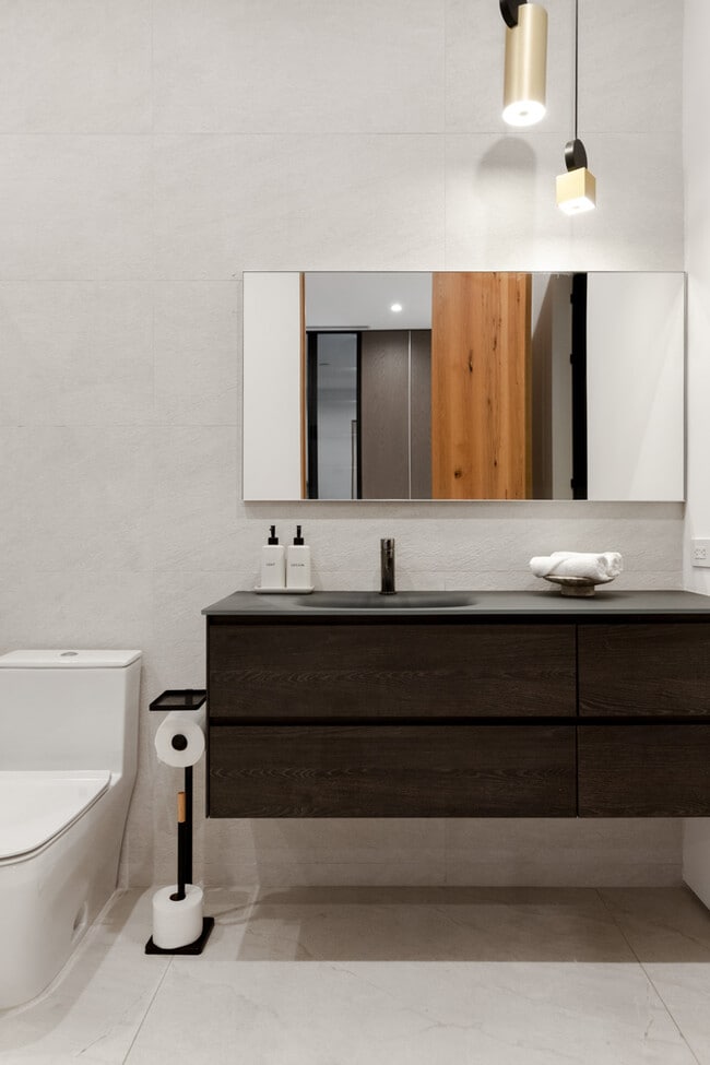 Building Photo - 356 N La Jolla Ave