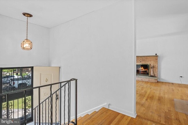Building Photo - 6311 Barrs Ln