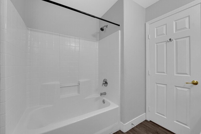 Building Photo - Charming 4-Bedroom Home in a Quiet Las Vegas Community!