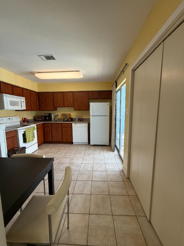 Building Photo - 3506 Cove View Blvd