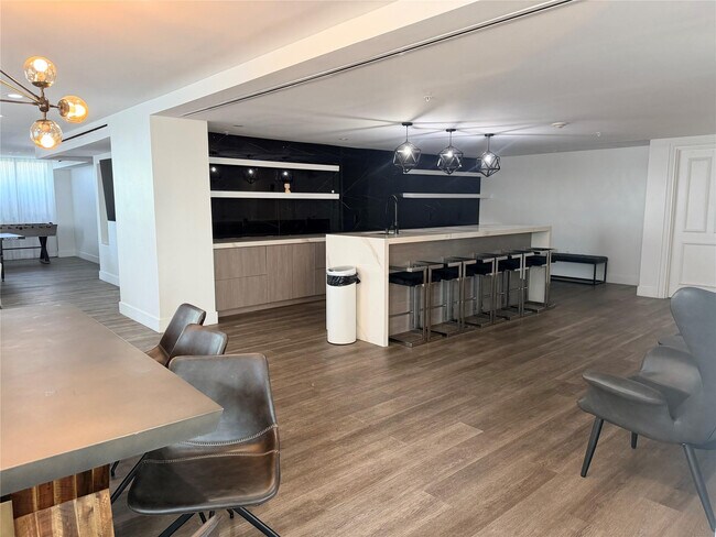 Building Photo - 100 N Federal Hwy