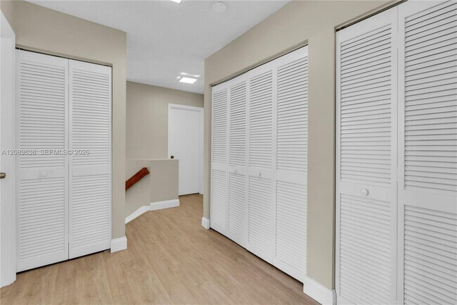 Building Photo - 8291 SW 44th Pl