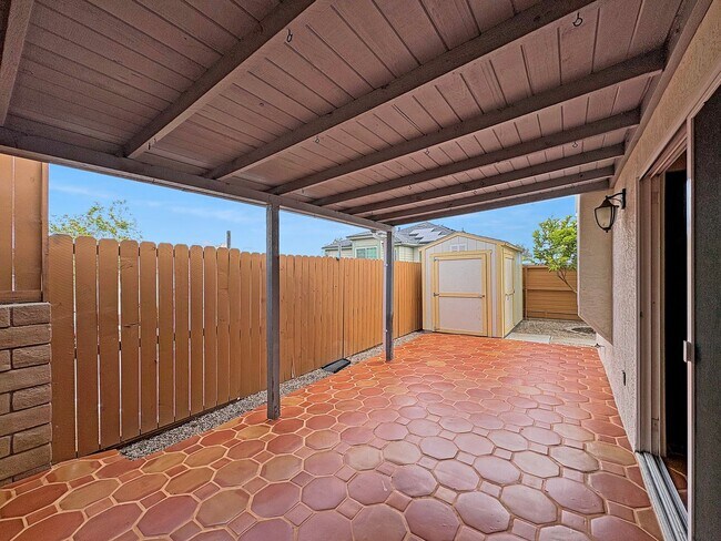 Building Photo - Charming 3B/2BA Oceanside Retreat with Mod...