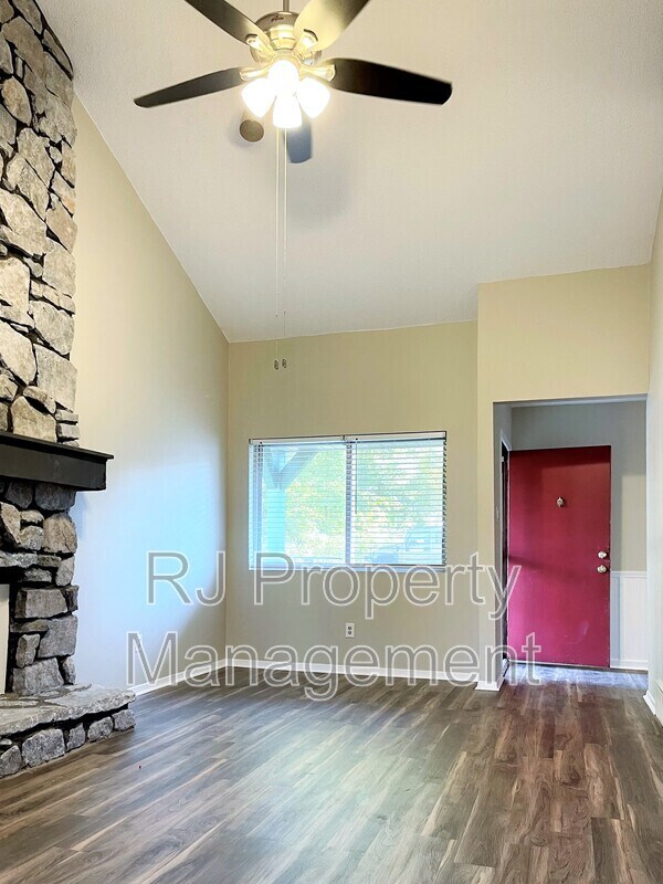 Building Photo - 4575 Buffer Dr