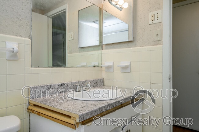 Building Photo - 4724 S Court St