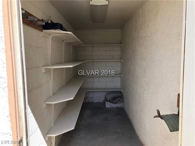 Building Photo - 1850 Center St