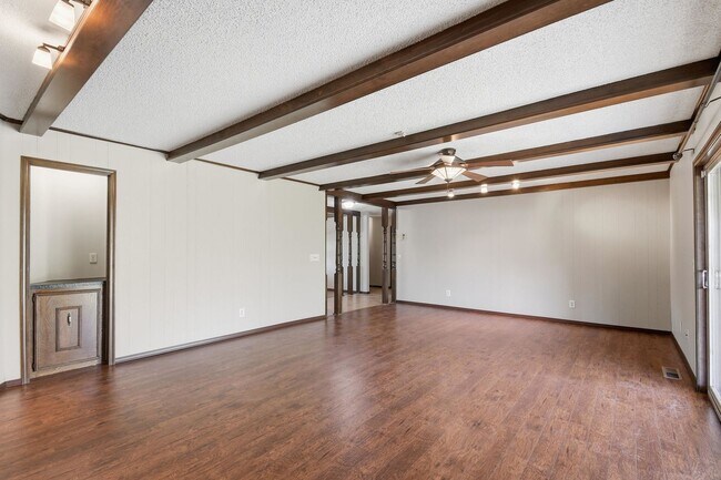 Building Photo - 7001/7003 S Indianapolis Ave Duplex