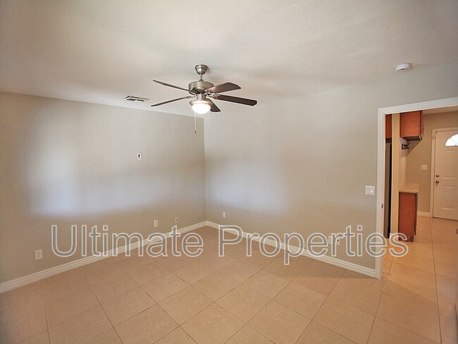 Building Photo - 1003 W Howe St