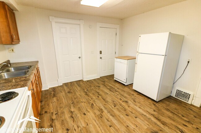 Building Photo - 926 Colorado St