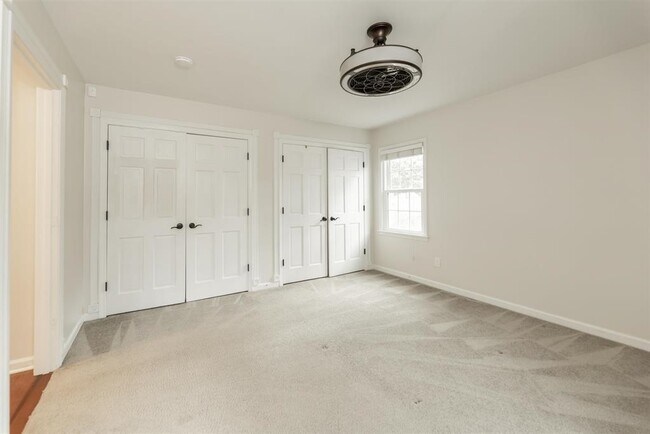 Building Photo - 8441 Dogwood Rd