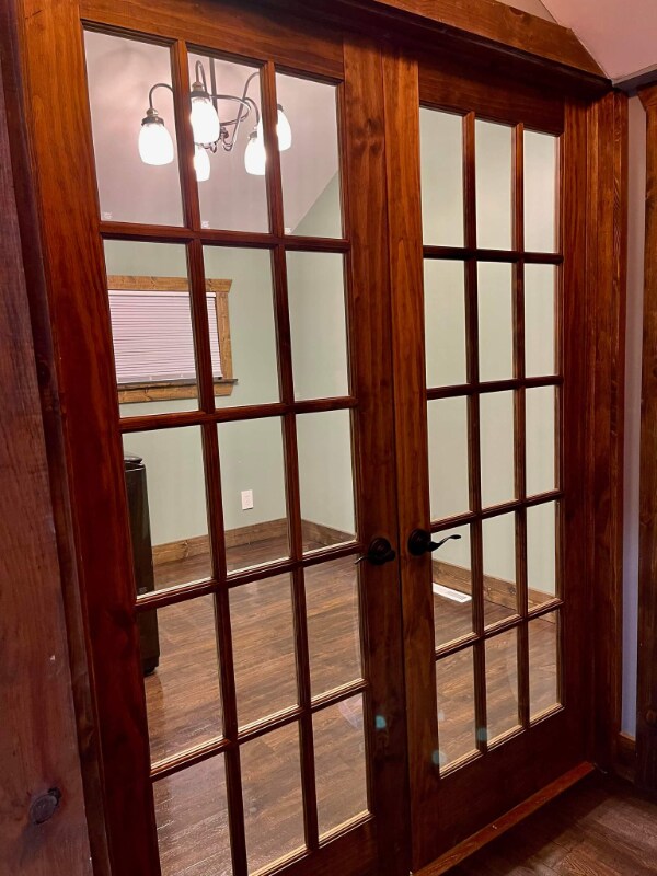 Building Photo - 195 E 2nd St