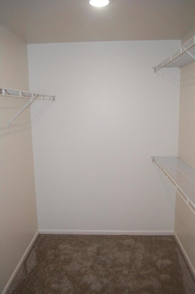 Building Photo - 5007 Craydon Dr