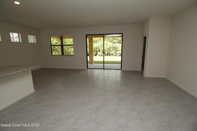 Building Photo - 903 Remington Green Dr SE