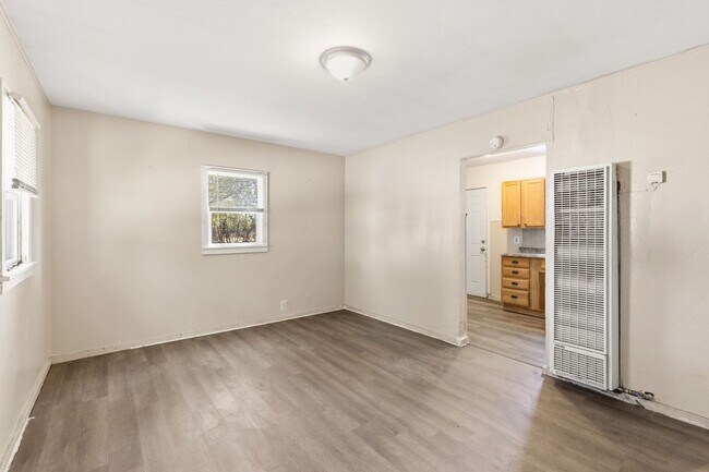 Building Photo - 207 N Santa Fe Ave