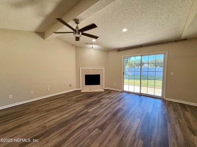 Building Photo - 4578 Blue Stream Ln N