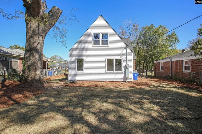 Building Photo - Charming 3-Bedroom Home in the Heart of Rosewood – Available July 2026!