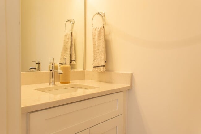 Building Photo - 5391 Toano Rd